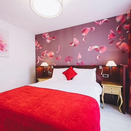 Derby Apart Hotel アルバ・ユリア エクステリア 写真
