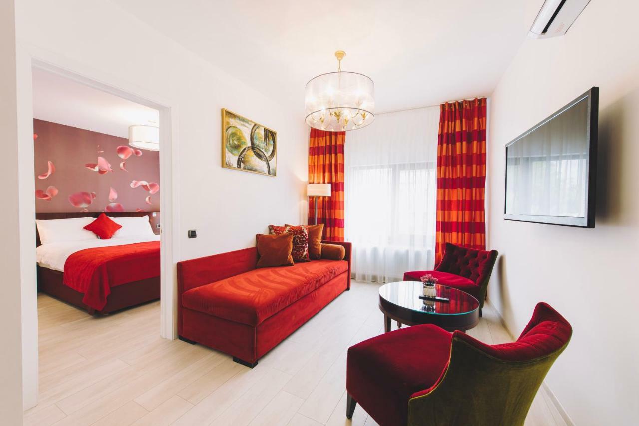 Derby Apart Hotel アルバ・ユリア エクステリア 写真